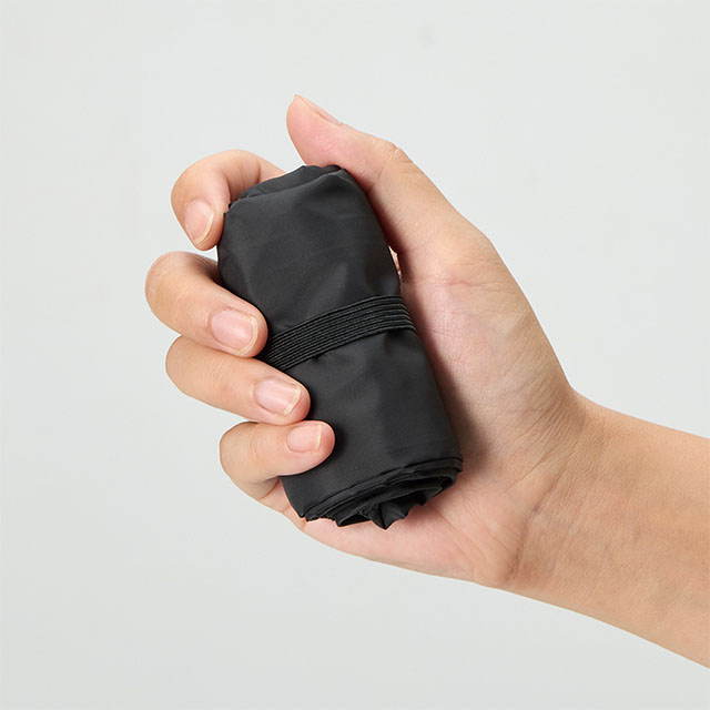 折りたたむとコンパクトになります